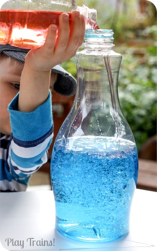 Oil-and-Water-Discovery-Bottles - kid science experiments