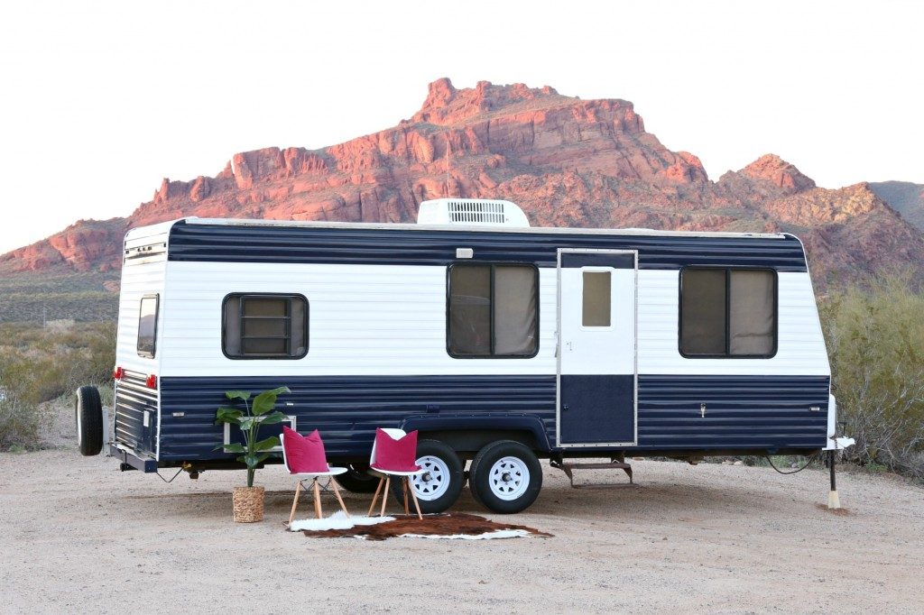 Modern Painting A Pop Up Camper Exterior 