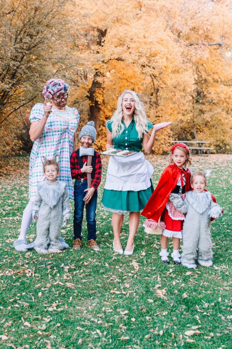 20 Halloween Family Costume Ideas - Love and Marriage