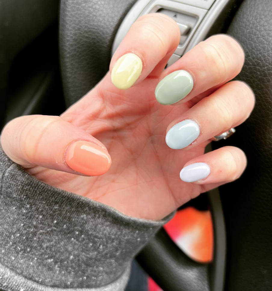 Beautiful pastel rainbow Spring nail set.